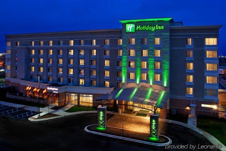 Holiday Inn Detroit Metro Airport By Ihg Romulus Exterior photo