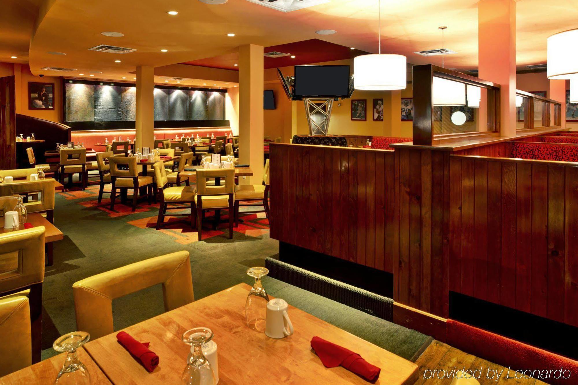 Holiday Inn Detroit Metro Airport By Ihg Romulus Exterior photo