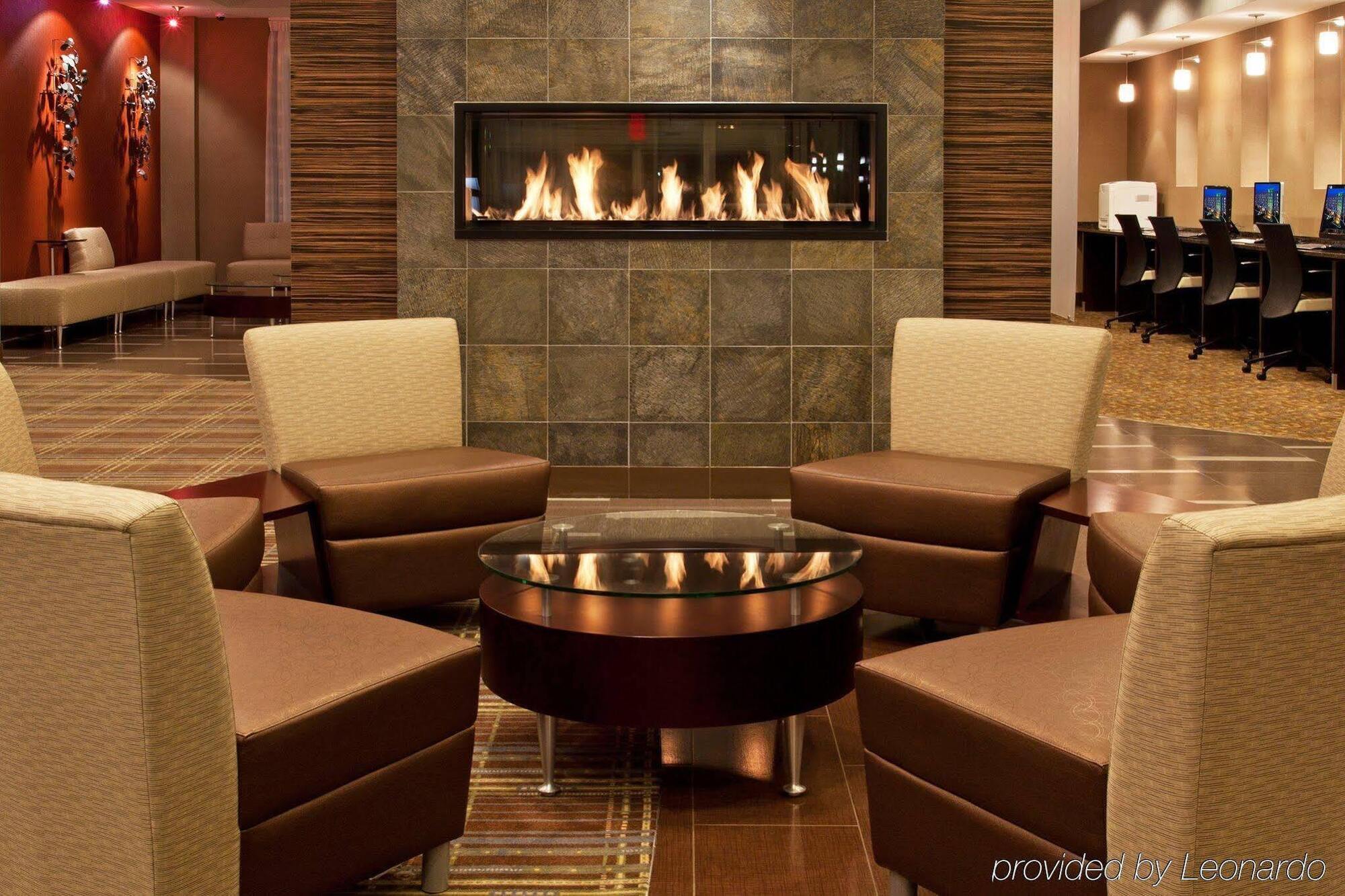 Holiday Inn Detroit Metro Airport By Ihg Romulus Exterior photo
